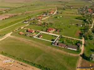 Casuta cu teren de 1.500 mp, Calnic, Covasna, la 10 minunte de Sfantu Gheorghe — miniatura 1