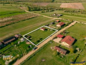 Casuta cu teren de 1.500 mp, Calnic, Covasna, la 10 minunte de Sfantu Gheorghe — miniatura 5