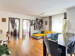 Apartament 3 camere, 64mp, decomandat, etaj 1,  2 parcari, Terra — miniatura 2