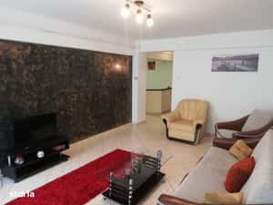 Obcini-La intrare in Obcini-2 camere decomandat, et.1 ,mobilat,76,24mp — miniatura 4