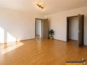 3D! Renovat, luminos, cu vedere panoramica, Vlahuta, Brasov. — miniatura 3