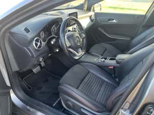 Mercedes-Benz GLA 220d 4MATIC AMG Line – Pachet Night, Offroad, Full Dotări — miniatura 6