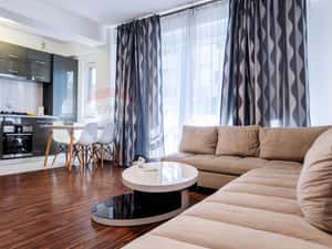 Dobroesti - vanzare apartament 3 camere, strada Marului