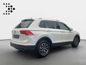 Volkswagen Tiguan Hibrid 2023 - 48.439 km — miniatura 3