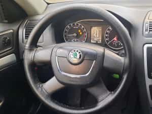 Skoda oktavia 1,6 diezel, euro 5, fără rugina, superba — miniatura 5
