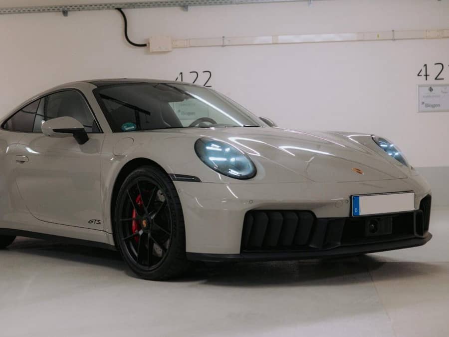 Porsche 992 - 181.485 EUR — fotografie 1 din 7