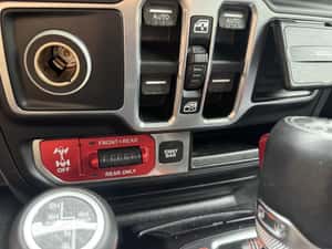 Jeep Wrangler Automată 272 HP Benzină — miniatura 6
