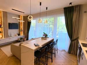 Apartament 3 camere de închiriat–Grădină + terasă + parcare subterană — miniatura 2