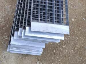 Trepte-grilaje zincate 120x24 — miniatura 2