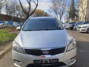 Vând KiA Ceed benzina — miniatura 9