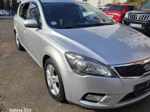 Vând KiA Ceed benzina — miniatura 10