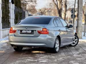 • Bmw Seria 3 E90 / 320D - Automat / Bixenon / Parc Auto rate • — miniatura 3