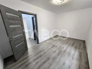 Apartament 2 camere de vanzare 47 utili renovat complet Terezian Sibiu — miniatura 3