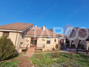 Casa 5 camere cu garaj si teren 961 mp de vanzare Sibiu zona Centrala