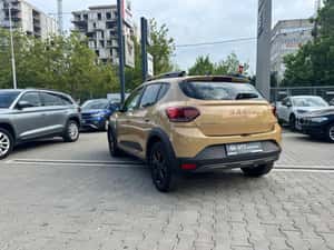 Dacia Sandero Stepway Extreme TCe 110 MT6 2024 – city-car modern — miniatura 3
