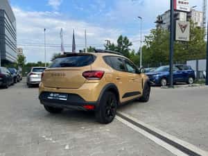 Dacia Sandero Stepway Extreme TCe 110 MT6 2024 – city-car modern — miniatura 4