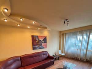 Apartament cu balcon, lift și parchet laminat — miniatura 2