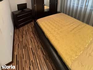 Apartament cu balcon, lift și parchet laminat — miniatura 4