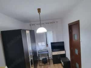 Apartament 3 camere et 1, zona Diana, langa Spiru Haret. — miniatura 4