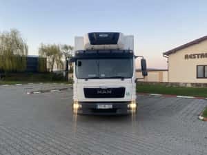 Man tgl frigorific cu lift iveco daily mercedes sprinter — miniatura 1