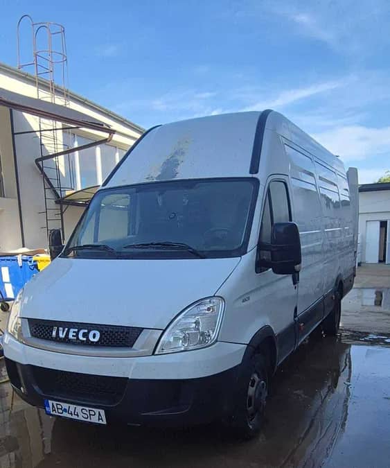 Iveco Daily 40C35 — fotografie 1 din 10