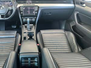 Volkswagen Passat Automată 240 HP Diesel — miniatura 5