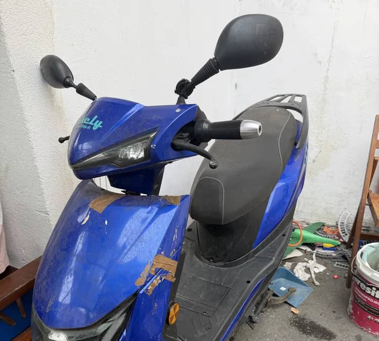 Scuter electric fara permis Khuba — fotografie 1 din 10
