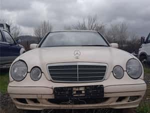 Dezmembrez Mercedes Benz E200/220 2.2 CDI/2.0 Kompresor benzină, berlină/breakani 2000 — miniatura 9