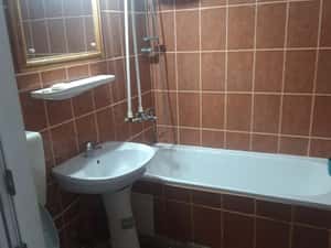 Apartament 2 camere, centrala pe gaz,balcon, etaj 3 — miniatura 4