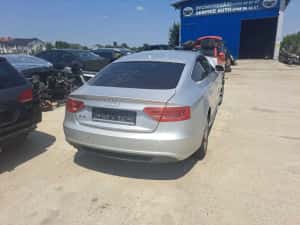 Dezmembrez Audi A5 2.0 TDI CAHA 170 cai Cutie Manuala an 2010 — miniatura 9