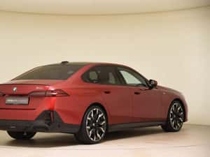 BMW 540 DRAGON FIRE RED METALLIC — miniatura 2