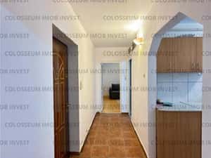 Apart 2 camere, decomandat, etaj 2/4, mobilat, utilat, zona Judetean! — miniatura 6