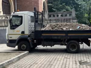 Transport moloz execut debarasări mobila golire — miniatura 8