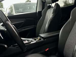 Peugeot 3008 SUV Automat 130 HP Benzină — miniatura 7