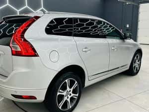 Volvo XC60 2014 2.0D E5 Automată 136 HP Diesel — miniatura 4
