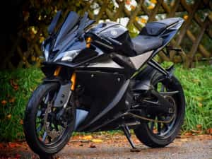 Yamaha yzf 125 2018 cu Abs pot ajuta la transport yzfr125 cbr rc mt du — miniatura 6