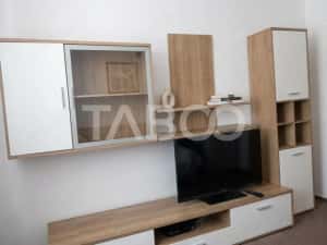 Apartament decomandat 3 camere 2 bai etaj 3 balcon zona buna Cisnadie — miniatura 7