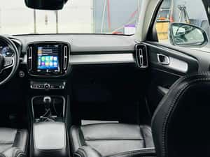 Volvo XC40 1.5i Manuală 129 HP Benzină — miniatura 6