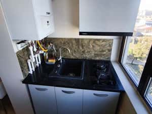 Inchiriez apartament 2 camere in Regim hotelier