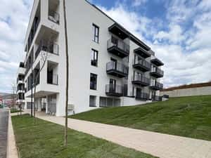 De vânzare apartament 3 camere Baciu