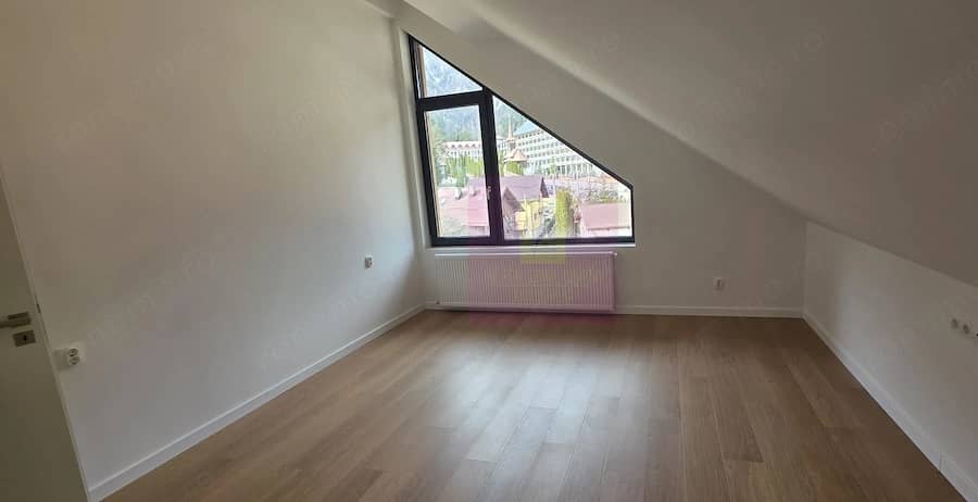 Apartament cu 2 camere de vanzare in Busteni — fotografie 1 din 7