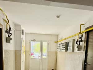 ZIMBRU, APARTAMENT CU 3 CAMERE, MOBILAT SI UTILAT COMPLET — miniatura 5