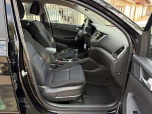 Hyundai TUCSON Manuală 116 HP Diesel — miniatura 5