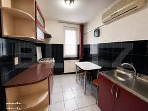 Apartament 2 camere , bloc cu lift,  izolat termic , etaj 3, Deva
