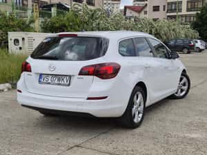Opel Astra J 1.7 CDTI – confort și economie la un preț foarte atractiv — miniatura 3