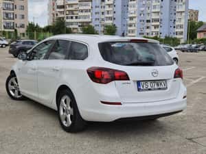 Opel Astra J 1.7 CDTI – confort și economie la un preț foarte atractiv — miniatura 4