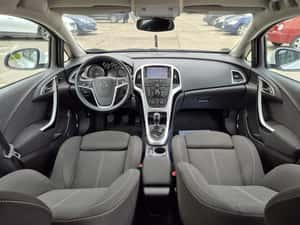 Opel Astra J 1.7 CDTI – confort și economie la un preț foarte atractiv — miniatura 5
