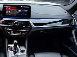 BMW M5, 600 cp, 81.018 km, 2023, Alb — miniatura 7