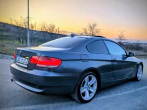 BMW seria 3 Coupe 2009   177 CP 320 d — miniatura 5
