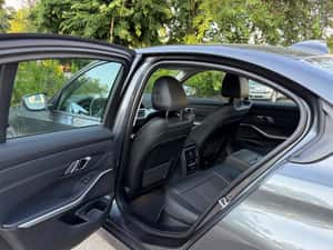 BMW Seria 3 330e Plug-in Hybrid Advantage — miniatura 7